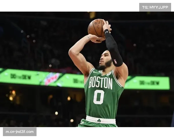 切特·霍姆格伦护框能力升级 三分命中率35%重塑中锋模板